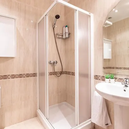 Volantin I By Aston Apartment
