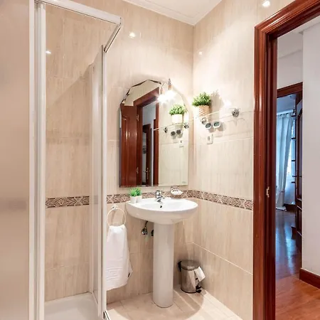 Volantin I By Aston Apartment *